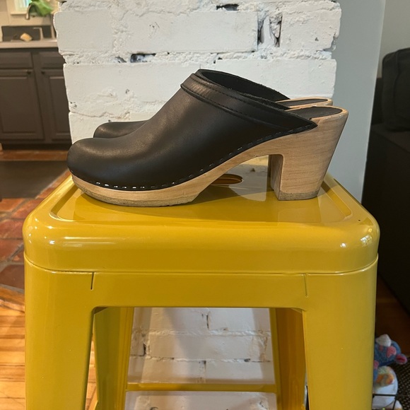 No.6 Old School Clog on High Heel in Black - Picture 10 of 10